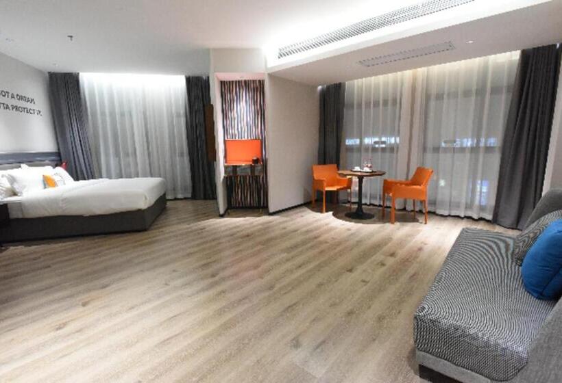 Premier City Comfort Hotel Hechi Luocheng Central Plaza