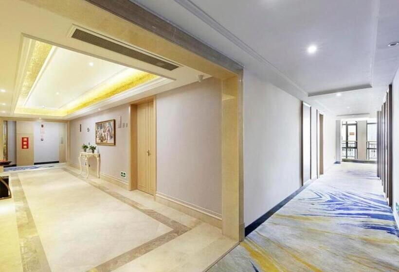 Vienna Hotel Jiangxi Shangrao High Speed Railway Station