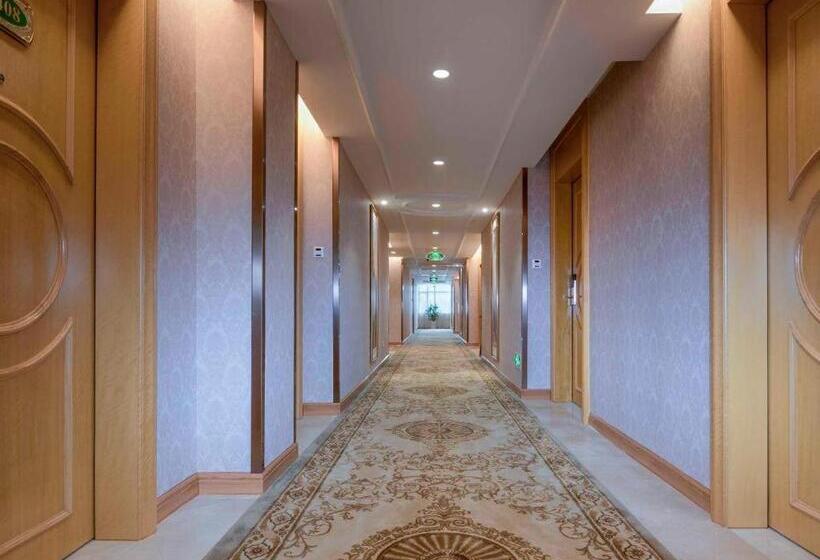 Vienna Hotel Shenzhen Pingdi Huancheng South Road