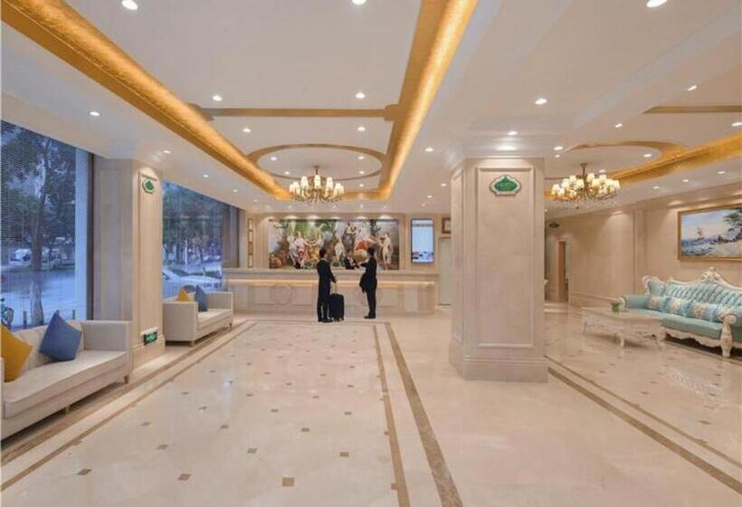 Vienna Hotel Yuxi Hongta Avenue High Speed Railway Station