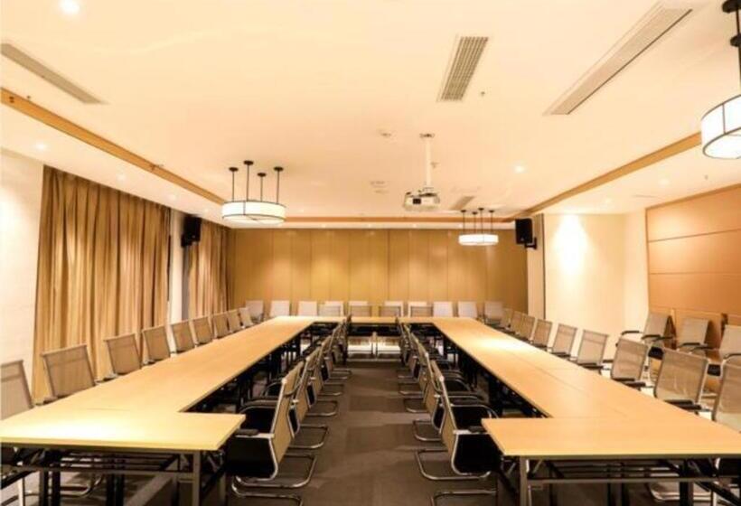 Hotel City Comfort Inn Chengdu Qingbaijiang Carrefour