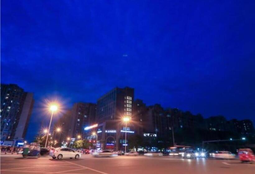 Hotel City Comfort Inn Chengdu Qingbaijiang Carrefour