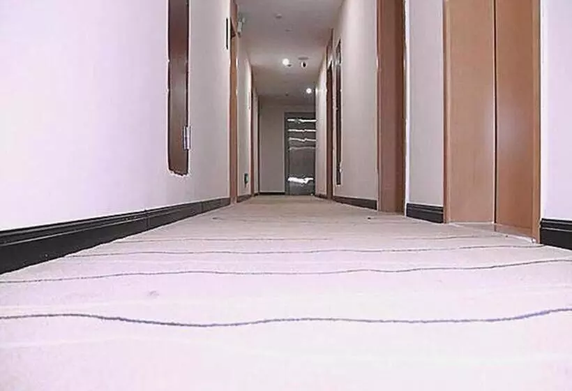 Hotelli City Comfort Inn Chenzhou Youa International Plaza