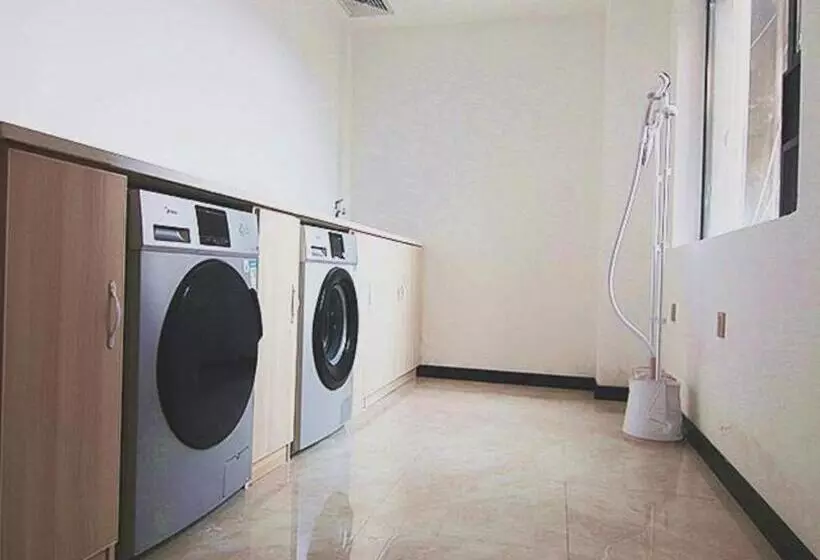 Hotelli City Comfort Inn Chenzhou Youa International Plaza