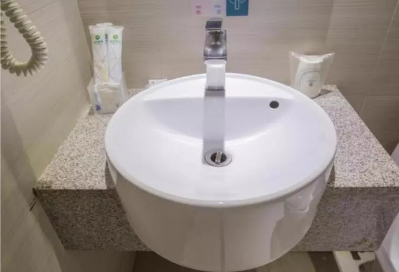 Hotelli City Comfort Inn Hechi Bama Shouxiang Avenue