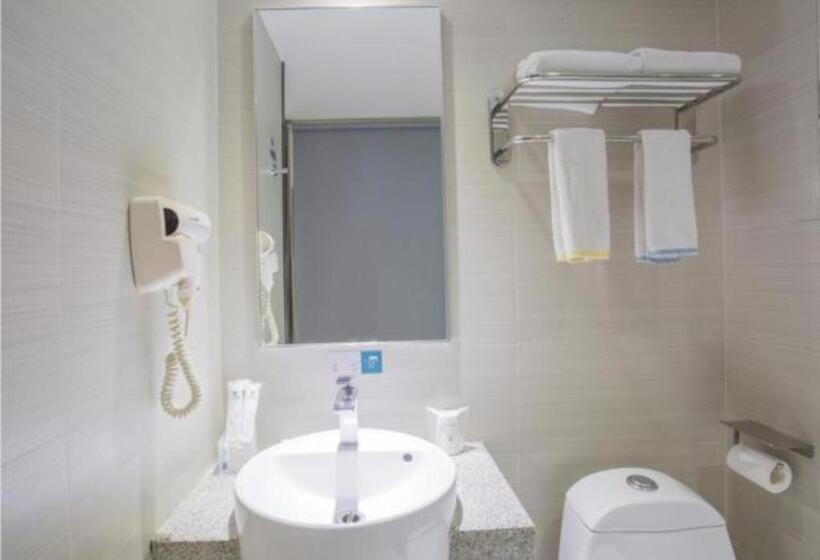 酒店 City Comfort Inn Hechi Bama Shouxiang Avenue