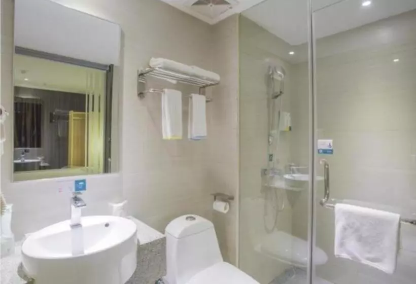 Hotelli City Comfort Inn Hechi Bama Shouxiang Avenue