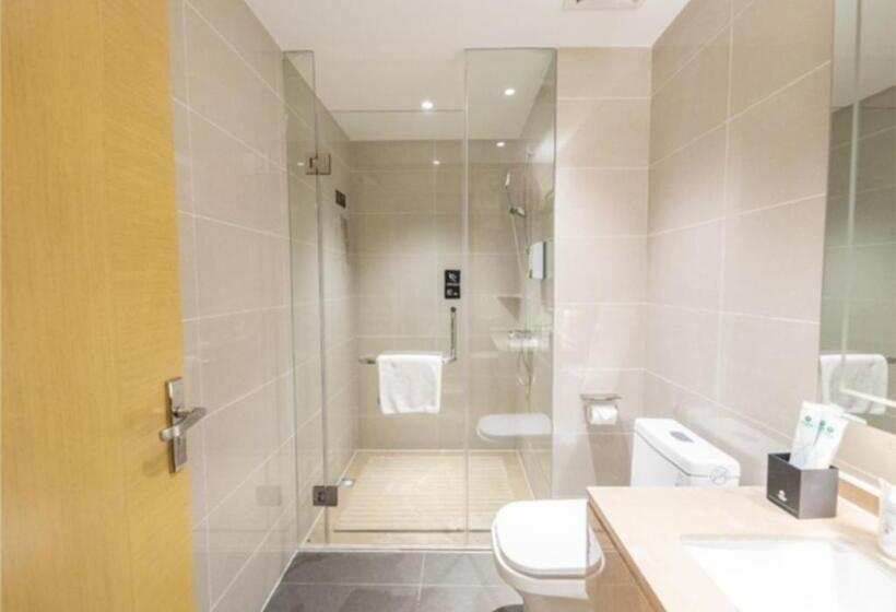 בית מלון כפרי City Comfort Inn Loudi Sports Center