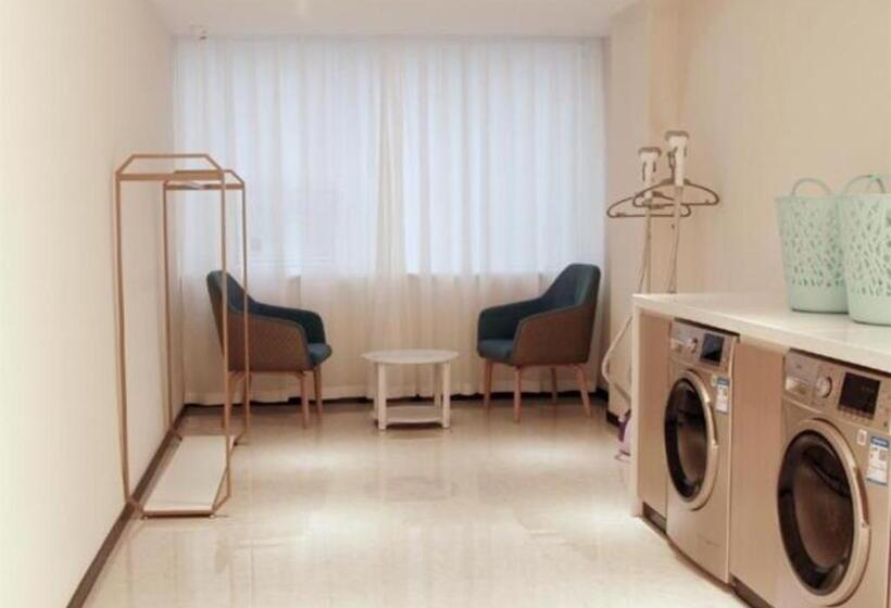 בית מלון כפרי City Comfort Inn Loudi Sports Center