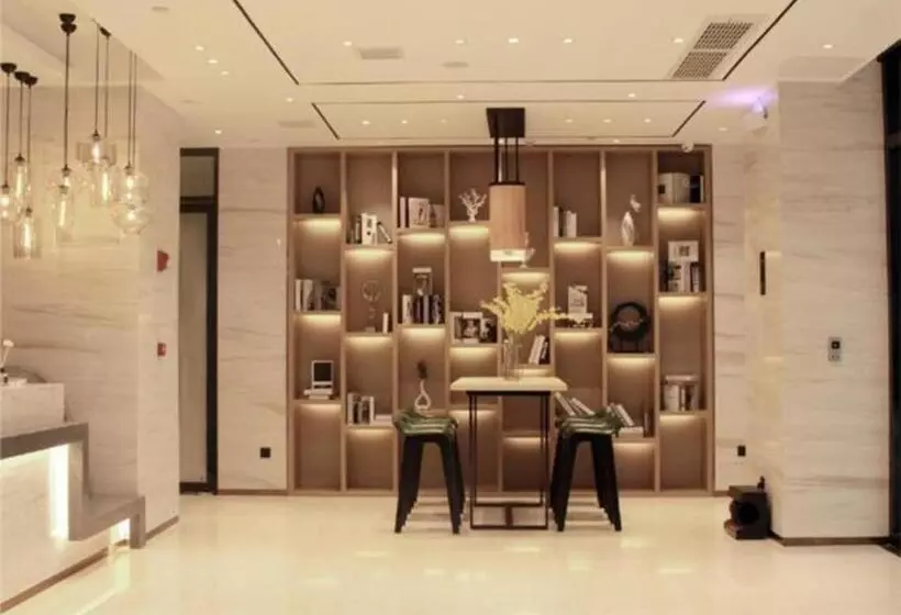 Hotelli City Comfort Inn Loudi Sports Center