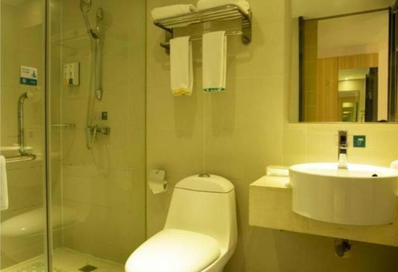 בית מלון כפרי City Comfort Inn Tianmen East Lake Wanda Plaza