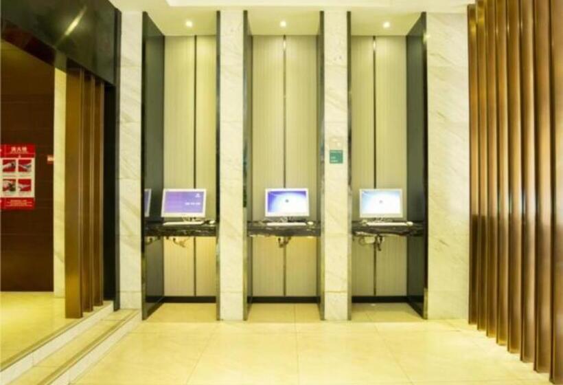 בית מלון כפרי City Comfort Inn Tianmen East Lake Wanda Plaza