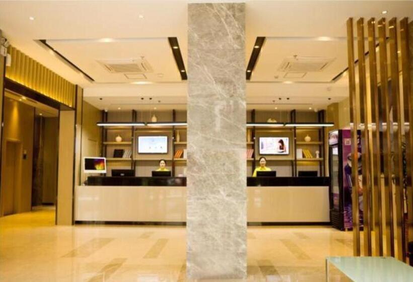 호텔 City Comfort Inn Xianning Chongyang Taoxi Avenue