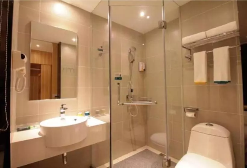 Hotelli City Comfort Inn Xinxiang Pingyuan Road Pangdonglai