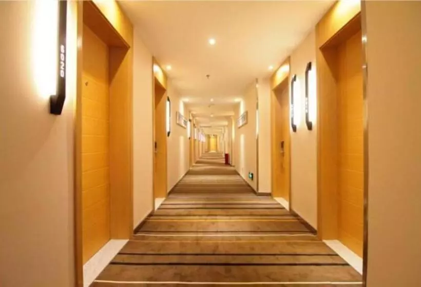 Hotelli City Comfort Inn Xinxiang Pingyuan Road Pangdonglai