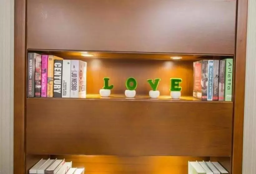 ホテル City Comfort Inn Yibin Cuipingshan Park