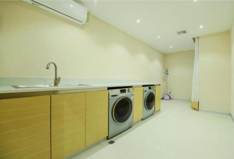 Отель City Comfort Inn Yibin Cuipingshan Park