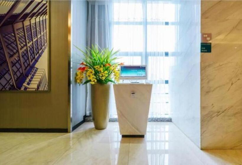 Отель City Comfort Inn Yibin Cuipingshan Park