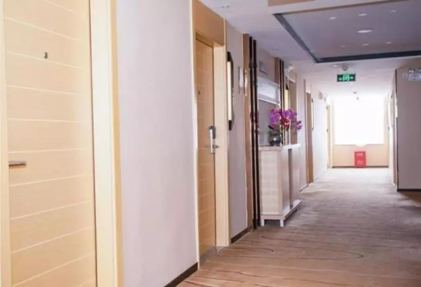 هتل City Comfort Inn Zhanjiang South Zhenchuan Avenue