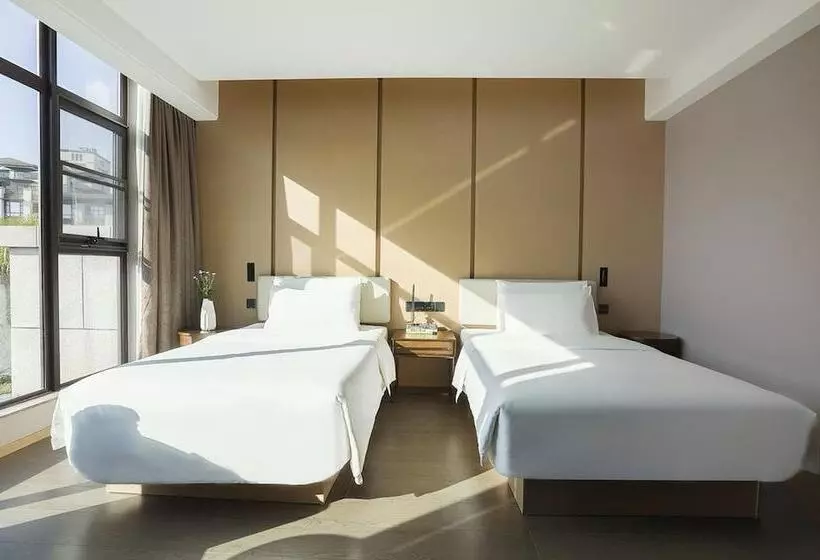 Hotelli Lujiang Mega