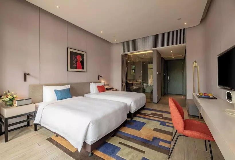 Hotelli Lujiang Mega