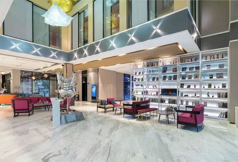 Hotelli Lujiang Mega