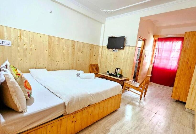 فندق Moon Blaze   Next To Hadimba Temple Near Mall Road Bonfire ! Open Terrace ! Personal Parking