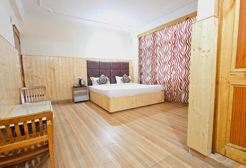 فندق Moon Blaze   Next To Hadimba Temple Near Mall Road Bonfire ! Open Terrace ! Personal Parking