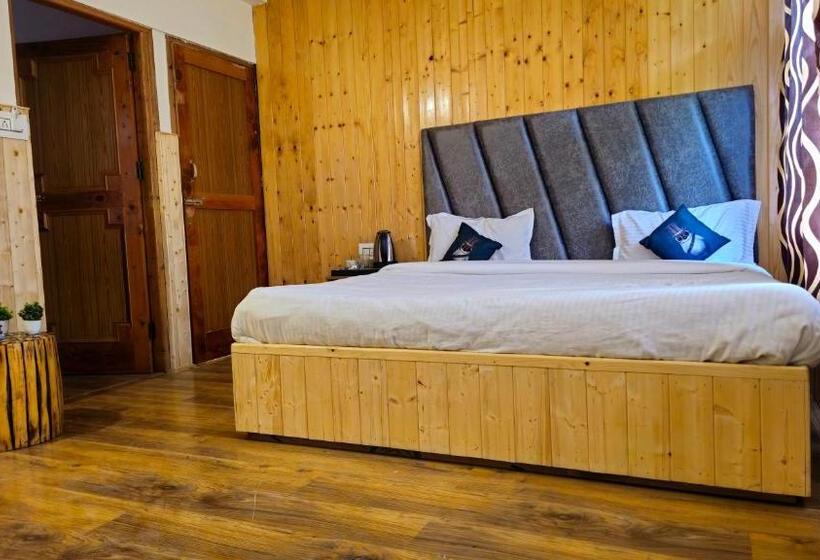 فندق Moon Blaze   Next To Hadimba Temple Near Mall Road Bonfire ! Open Terrace ! Personal Parking