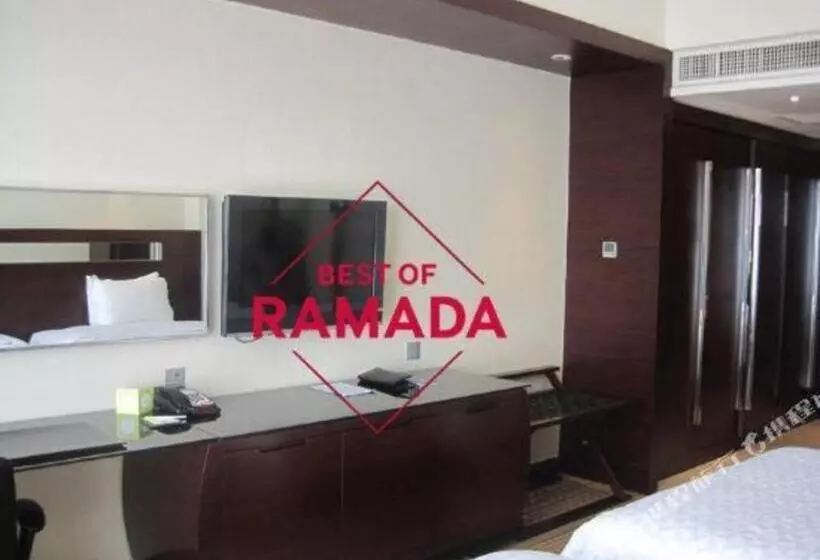 Hotelli Ramada Plaza By Wyndham Lianyungang