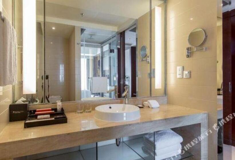 酒店 Ramada Plaza By Wyndham Lianyungang