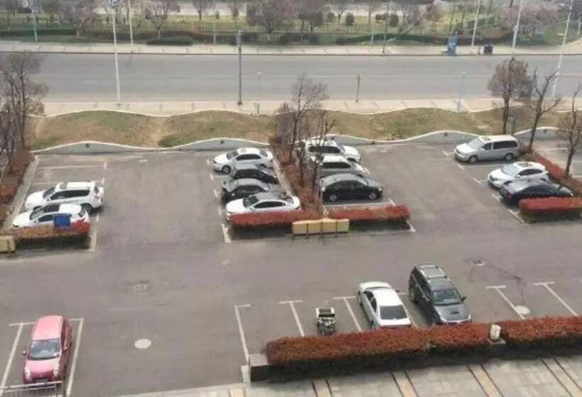 Hotelli Ramada Plaza By Wyndham Lianyungang