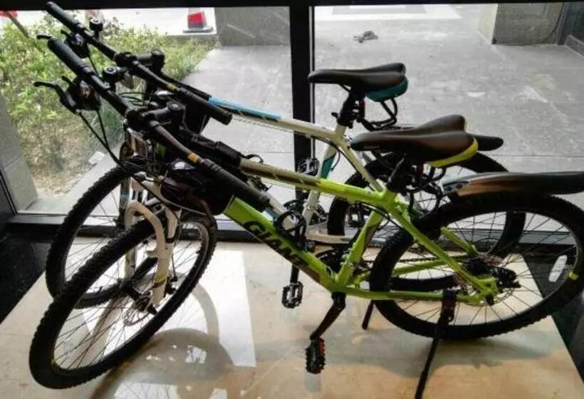 Hotelli Ramada Plaza By Wyndham Lianyungang