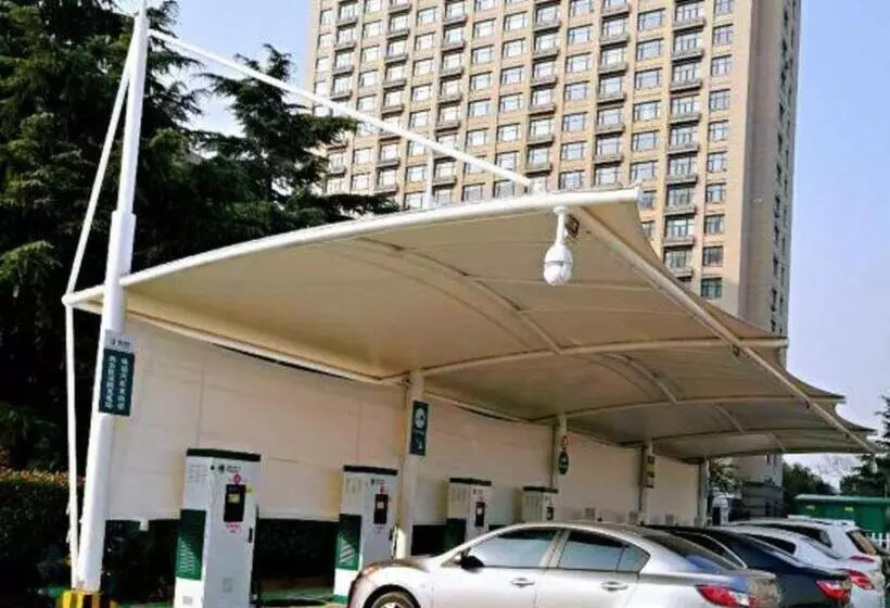 Hotelli Ramada Plaza By Wyndham Lianyungang