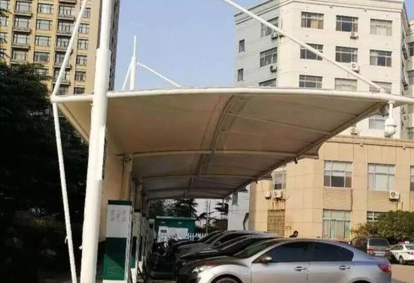 Hotelli Ramada Plaza By Wyndham Lianyungang