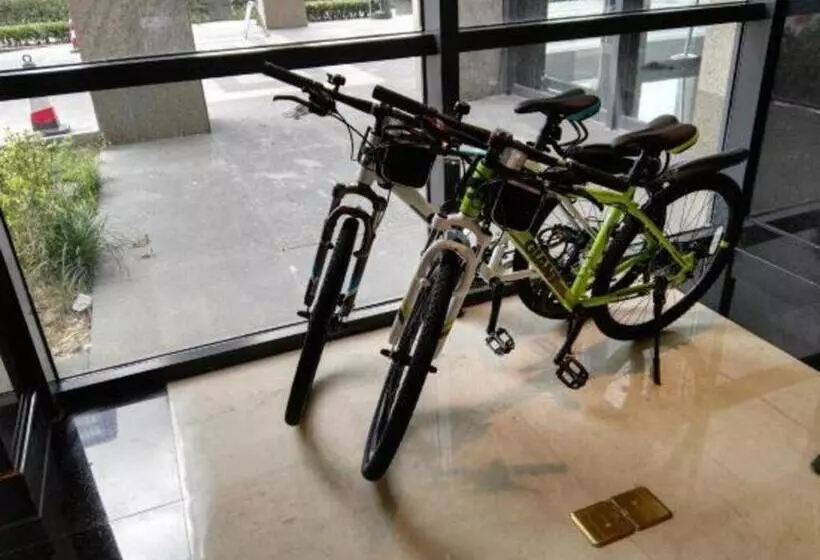 Hotelli Ramada Plaza By Wyndham Lianyungang