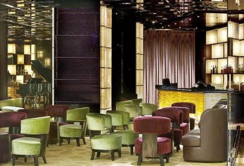 Hotelli Ramada Plaza By Wyndham Lianyungang