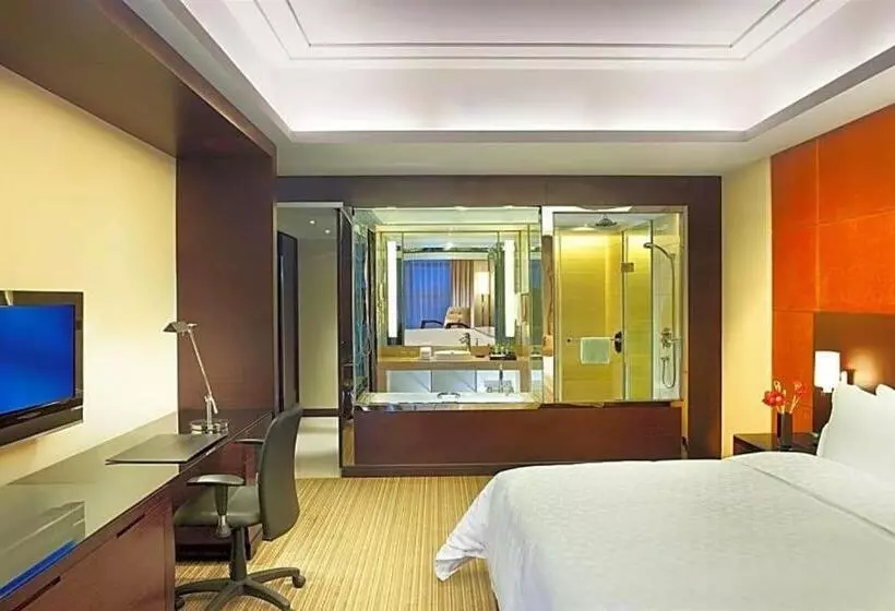 Hotelli Ramada Plaza By Wyndham Lianyungang