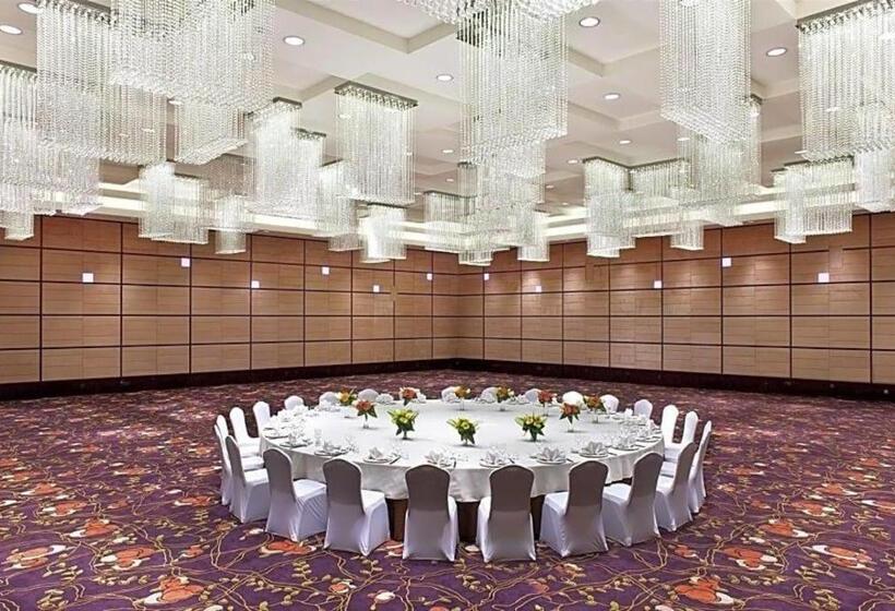 酒店 Ramada Plaza By Wyndham Lianyungang