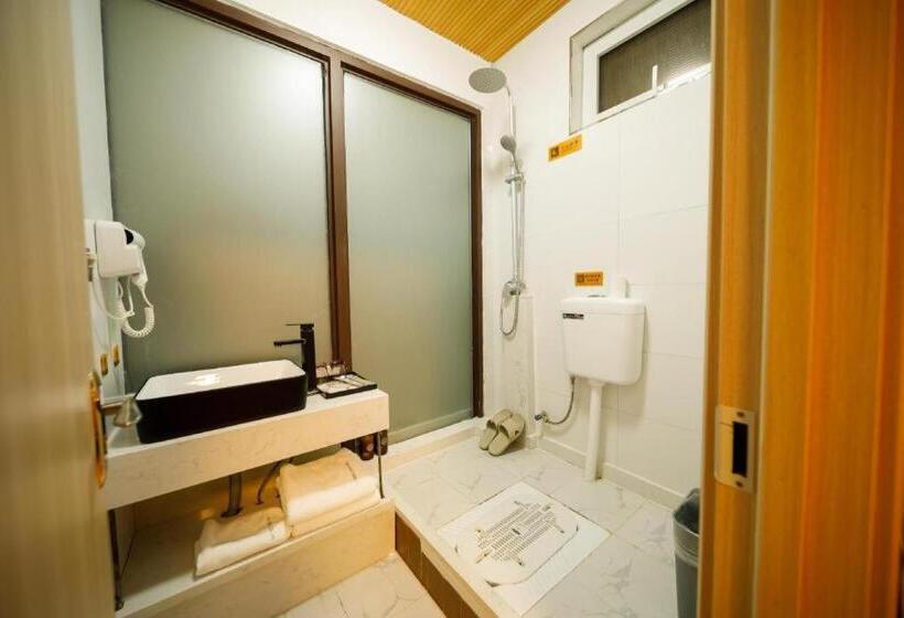 Iu Hotels· Xincheng Haibing University Store