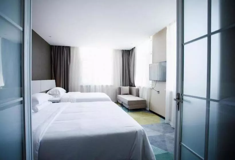 Iu Hotels· Xincheng Haibing University Store