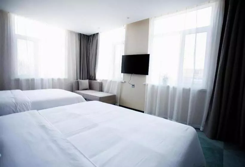 Iu Hotels· Xincheng Haibing University Store