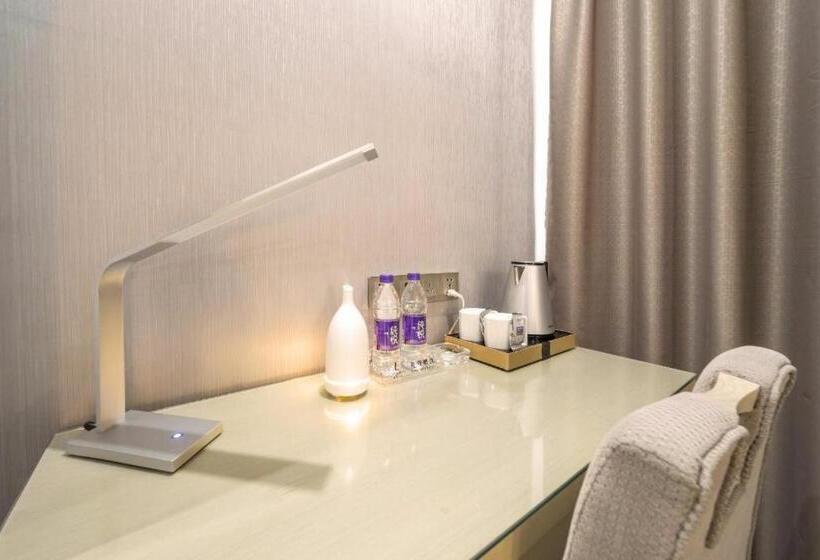 Lavande Hotels Qingxu Wenyuan Road