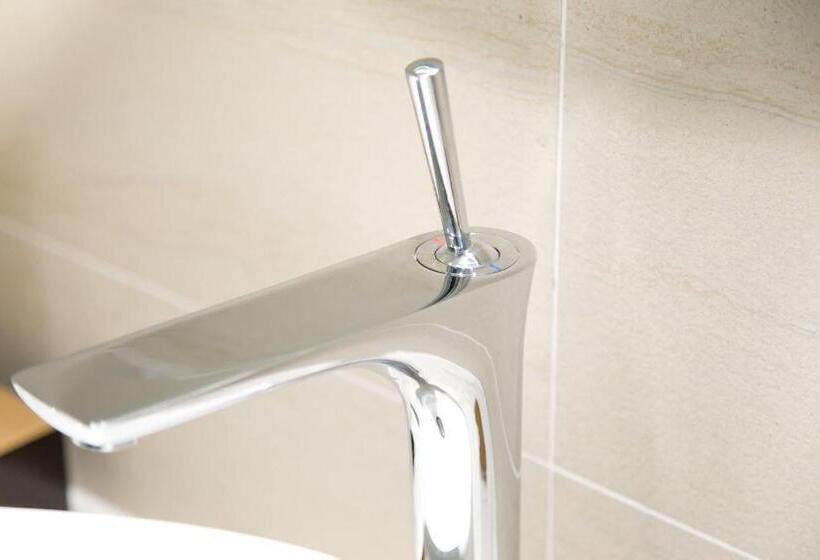 Lavande Hotels Shenzhen Longgang Dayun Center Jixiang Metro Station