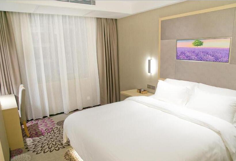 Lavande Hotels Shenzhen Longgang Dayun Center Jixiang Metro Station