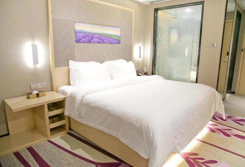 Lavande Hotels Shenzhen Longgang Dayun Center Jixiang Metro Station