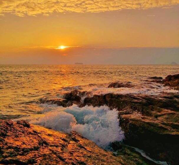 Lavande Hotels Shenzhen Longgang Dayun Center Jixiang Metro Station