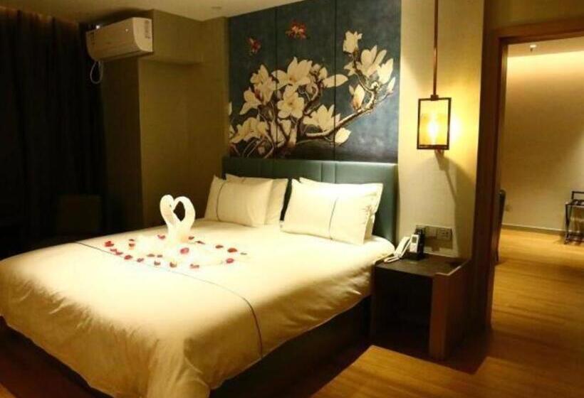 Magnotel Hengshui Lake Jizhou Middle School