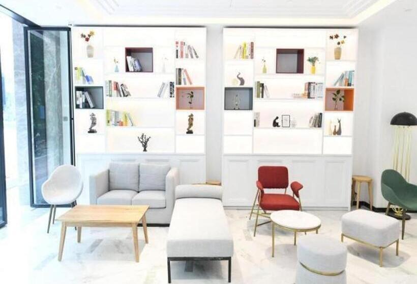 Magnotel Qinzhouwan Square