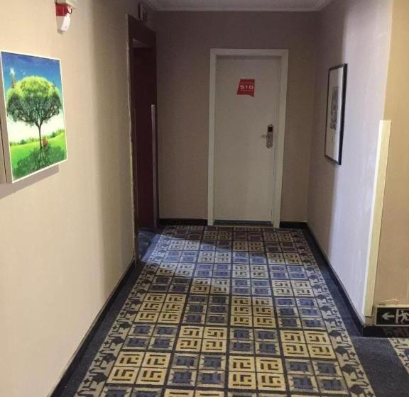 Pai Hotel Zaozhuang Central Plaza